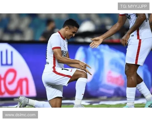 西安足球队在欧锦赛中以63分稳居积分榜首位，展现强劲实力