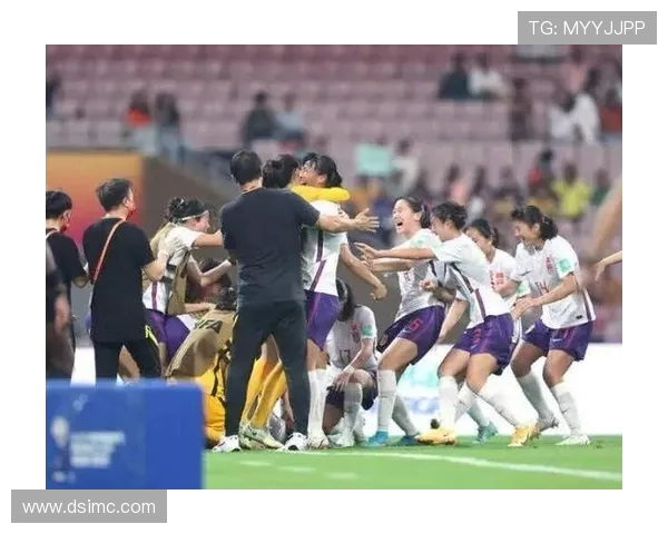 女足中国迎战乌拉圭力争胜利展现拼搏精神与团队合作